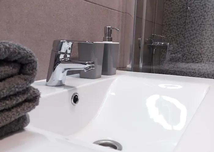 Lux Orlando 아데제