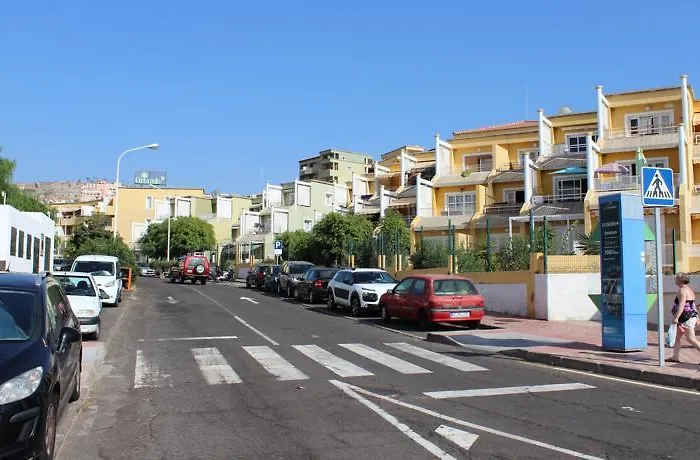 Lux Orlando 아데제